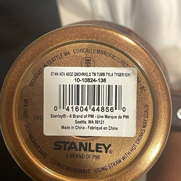 Stanley x Tyla 40oz Tumbler - Picture 3 of 4